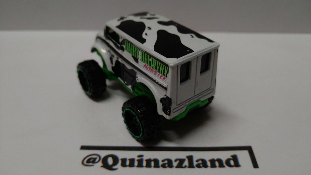 Hot Wheels Monster Dairy Delivery 2012-028 (A22)