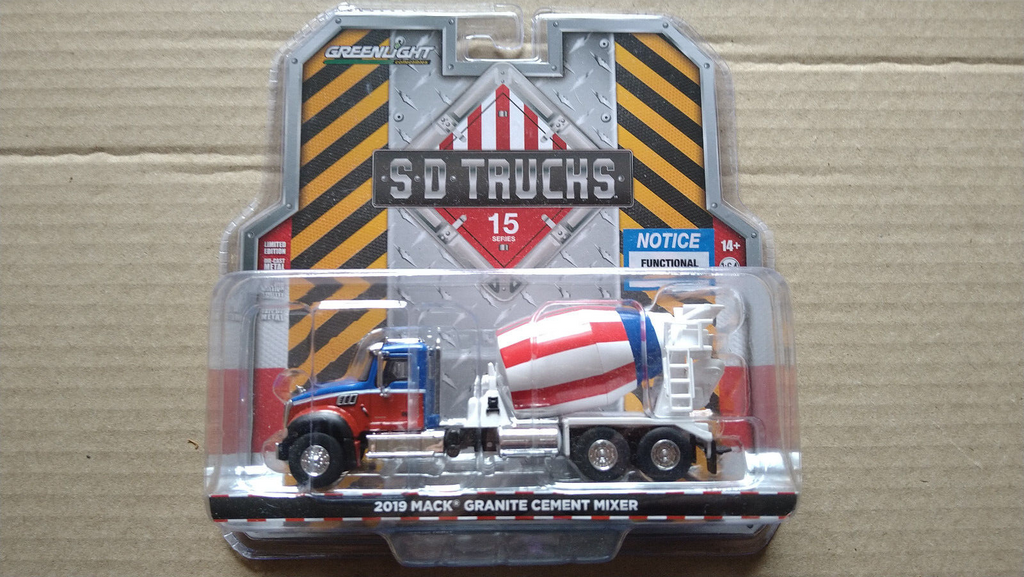 Greenlight Super Duty Trucks Series 15  2019 Mack Granite Cement Mixer  (C12)