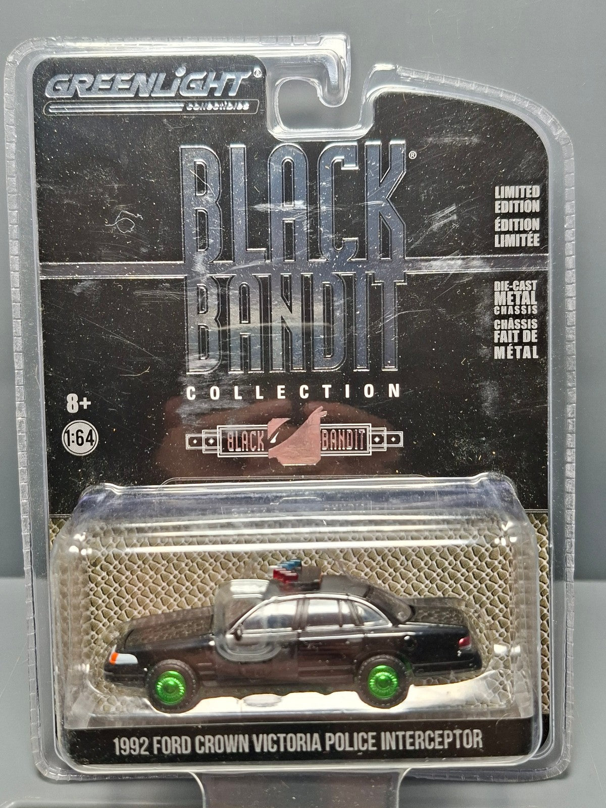 Greenlight Black Bandit 1992 Ford Crown Victoria Police Green  Chase (NG21)