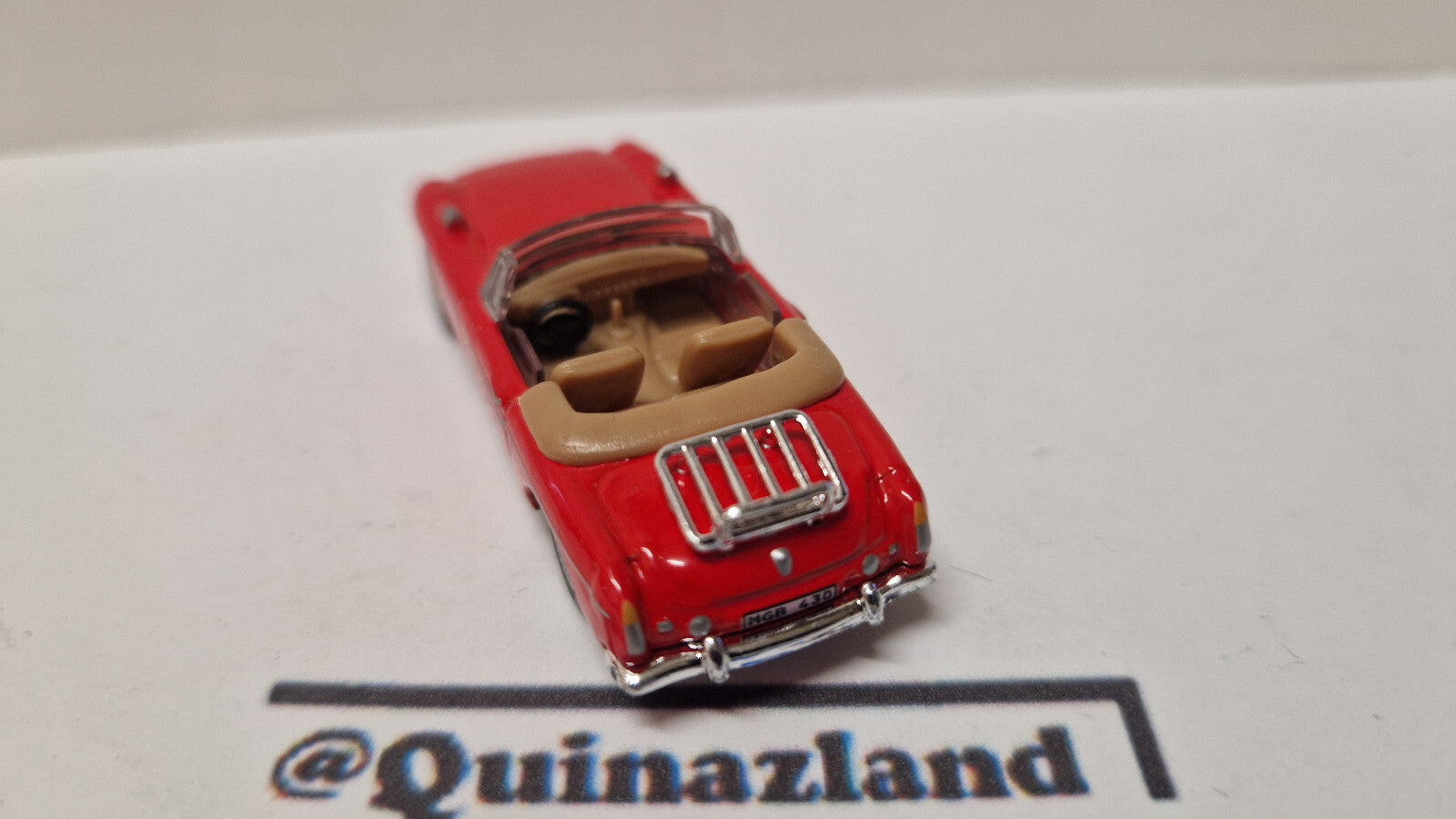 Schuco  1/72 MGB cabrio  (A35)