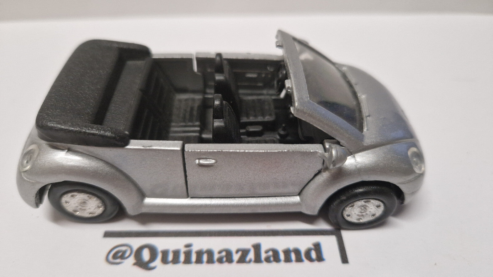 Voiture Volkswagen Beetle  (NP36)