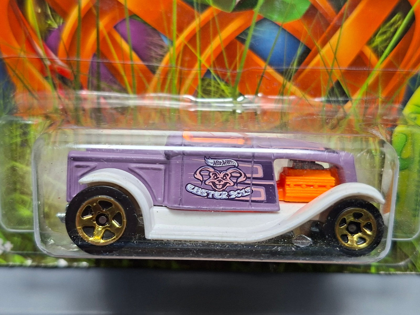 Hot Wheels 2013 easter exclusive Walmart  Hooligan (NP15)