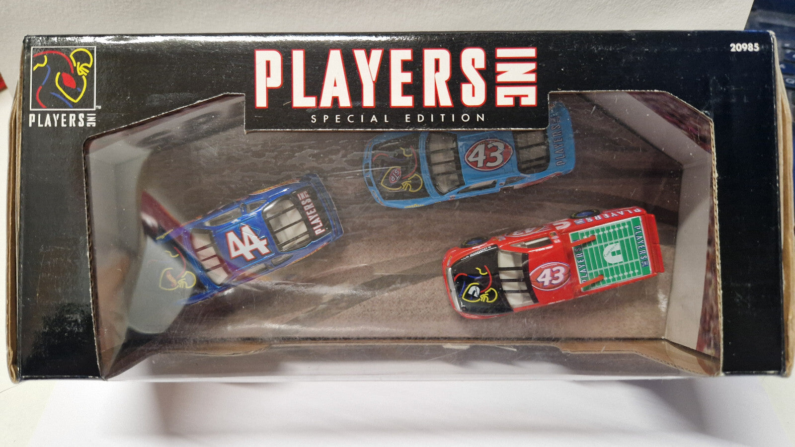 Hot Wheels 1998 playets Inc special edition Dodge Pontiac grand prix  (C1)