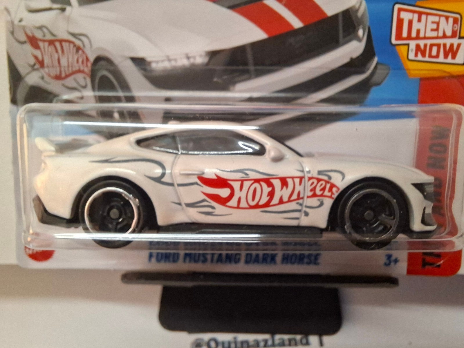 Hot Wheels Ford mustang dark horse 2025-219 (NP39)