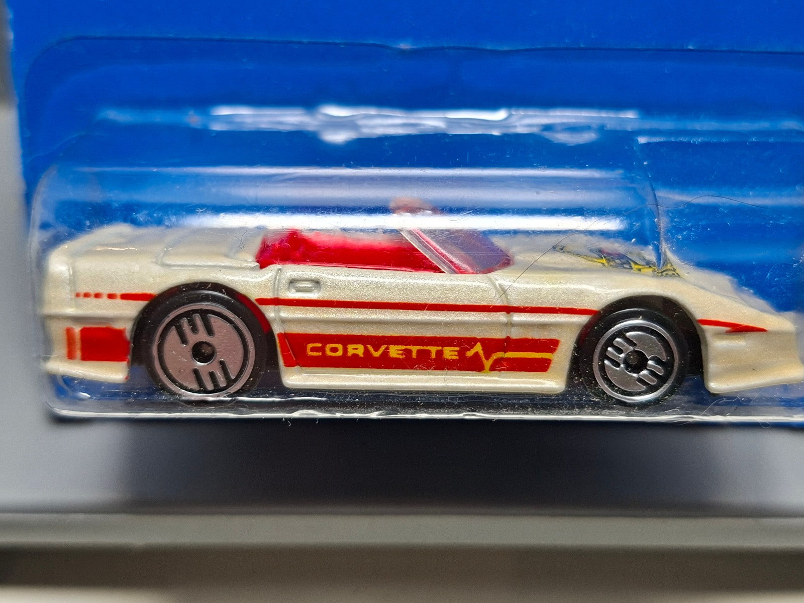 Hot Wheels Custom corvette  1993-200  (CP19)