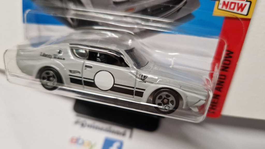 Hot Wheels Nissan skyline 2000GT-R LBWK 2023-191 (CP20)