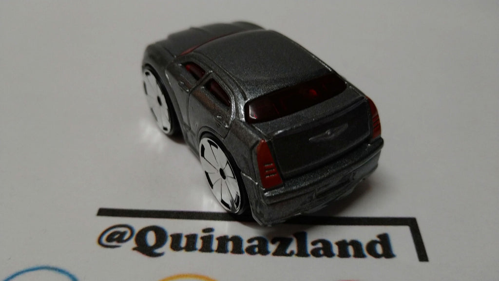 Hot Wheels First Editions Chrysler 300C  antibrouillard peint 2005-031 (A11)