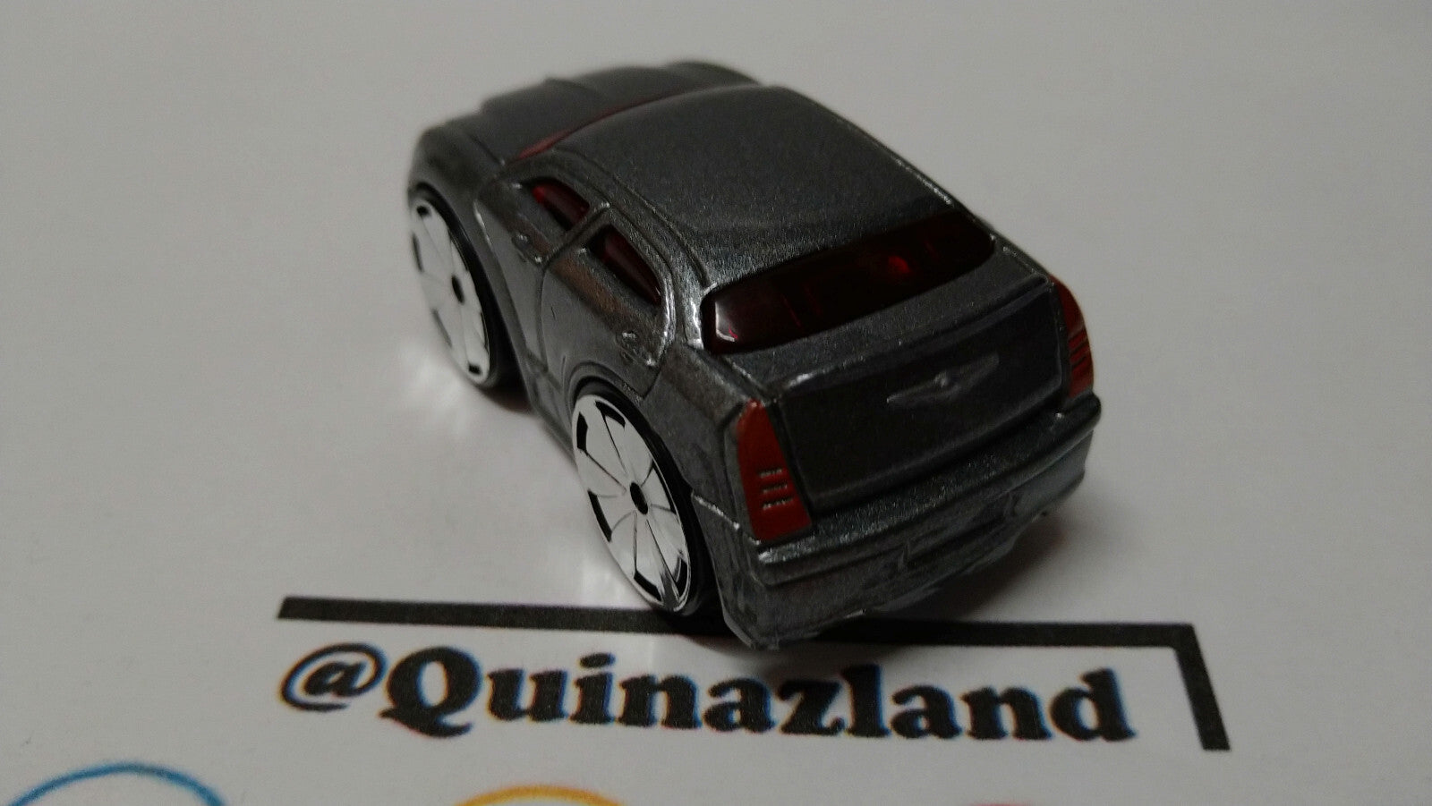 Hot Wheels First Editions Chrysler 300C  antibrouillard peint 2005-031 (A11)