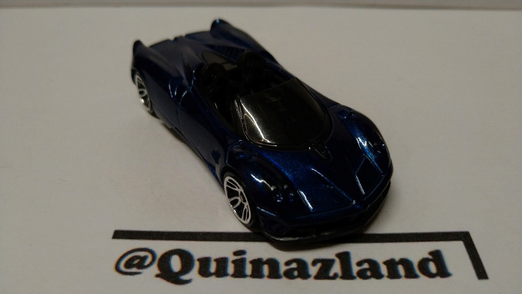 Hot Wheels 17 pagani huayra roadster  2017-290 (A18)