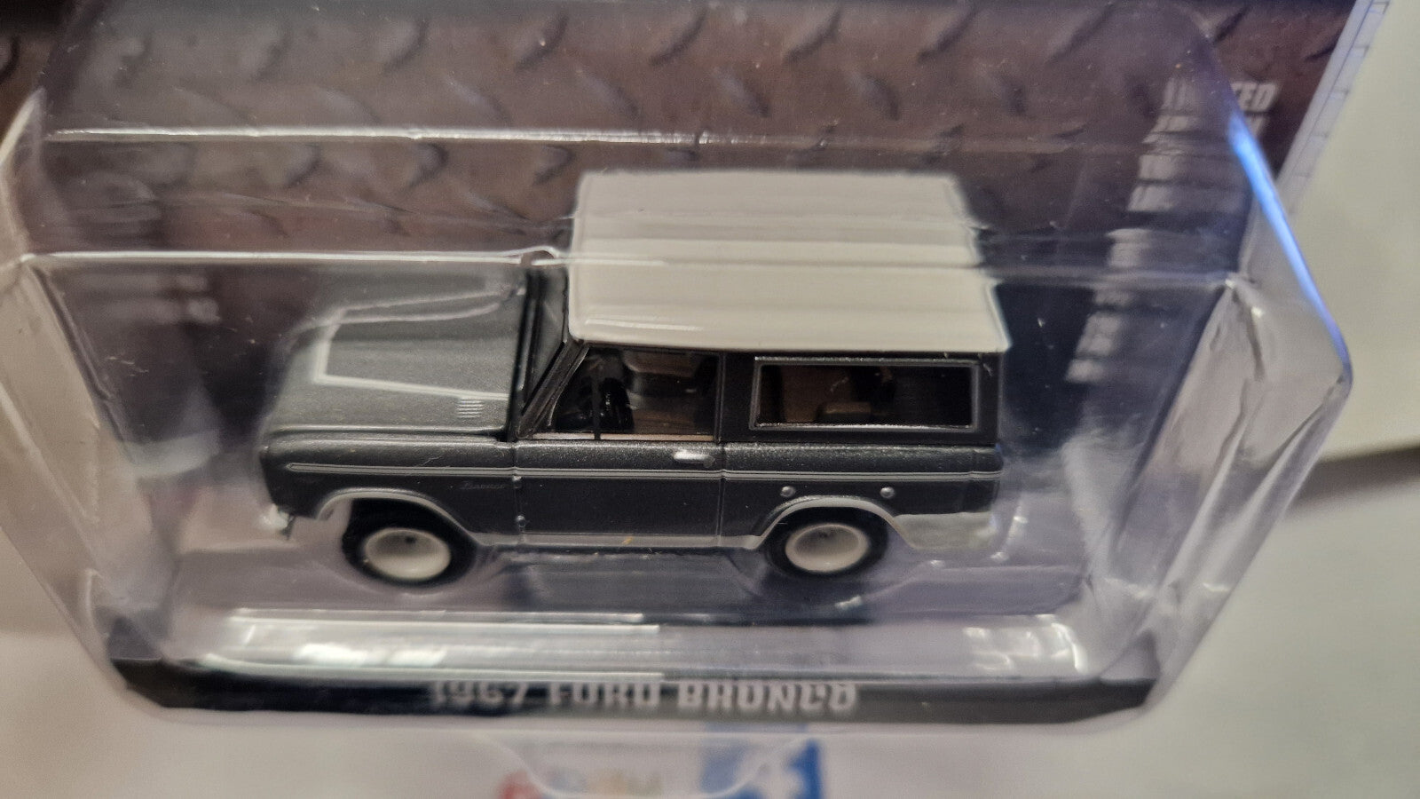 Greenlight Hollywood Series 42 1967 Ford Bronco Counting Cars Season 4  (NG50)