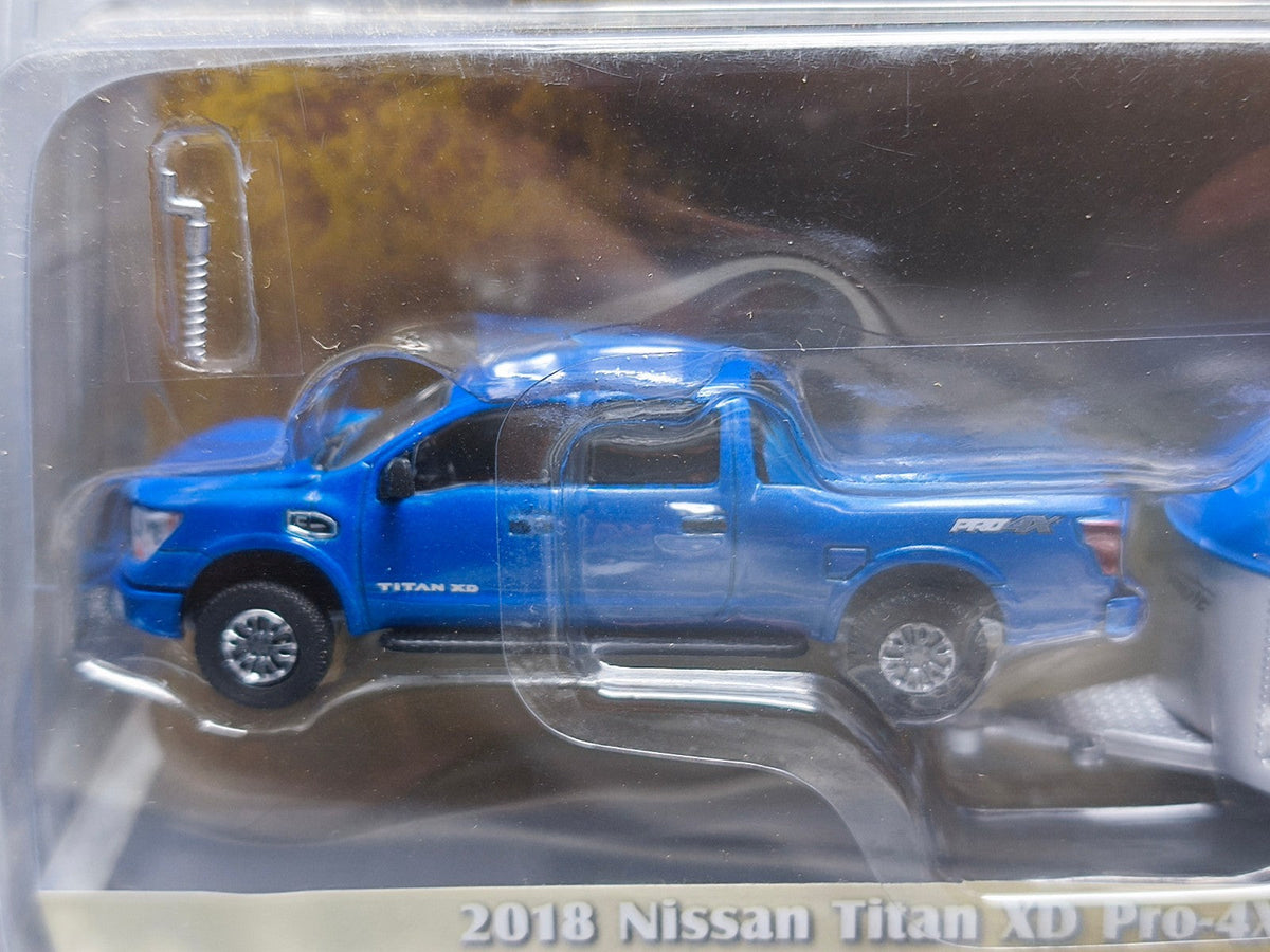 Greenlight Hitch & Tow série 17 2018 Nissan Titan XD Pro-4X & Aerovault  (CT01)