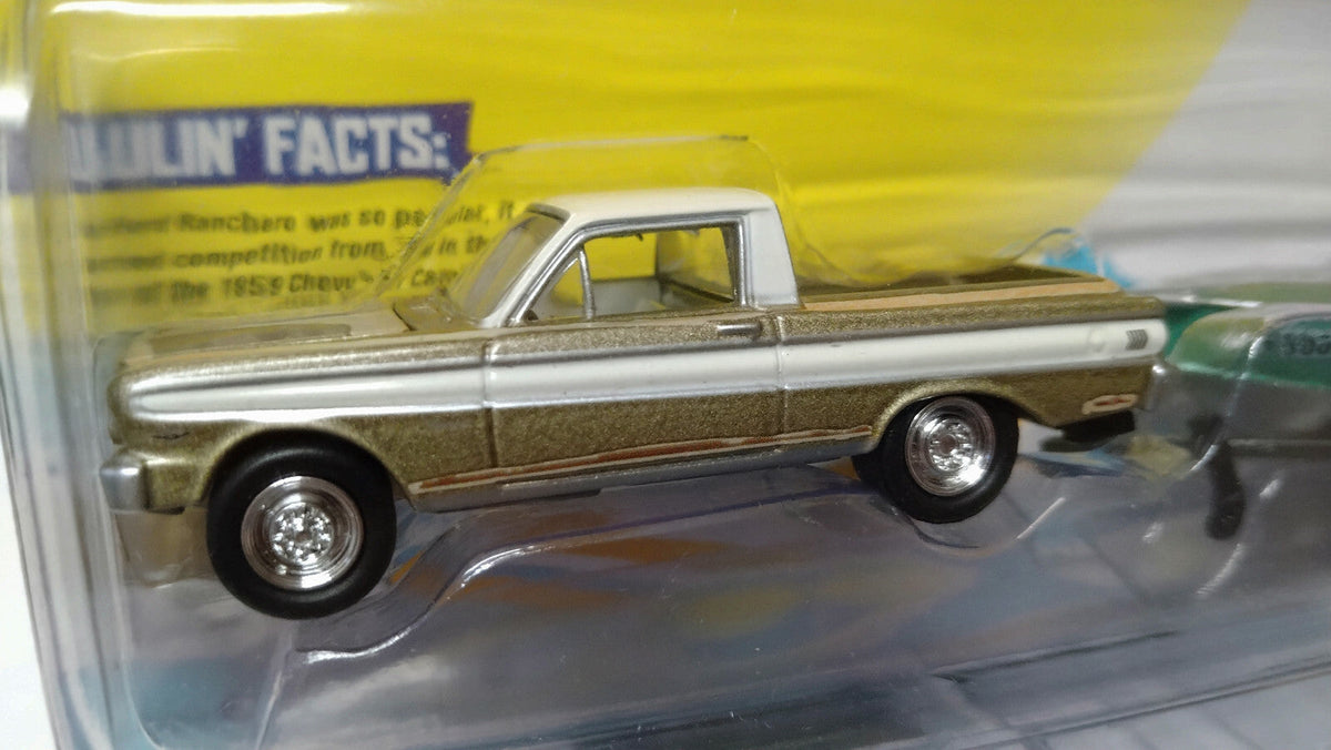 Johnny Lightning Pack Hulls & Haulers 1965 Ford Ranchero  & Fishing Boat (CT03)
