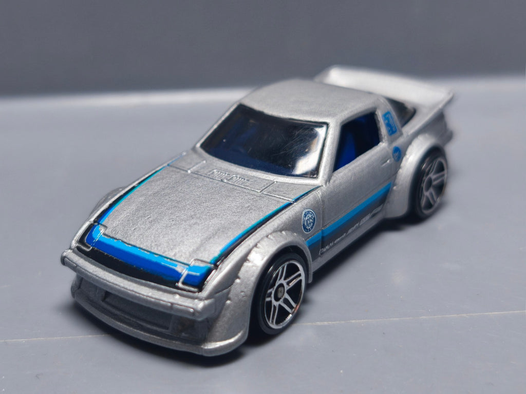 Hot Wheels Treasure Hunt Mazda rx-7 2013-022   (A02)