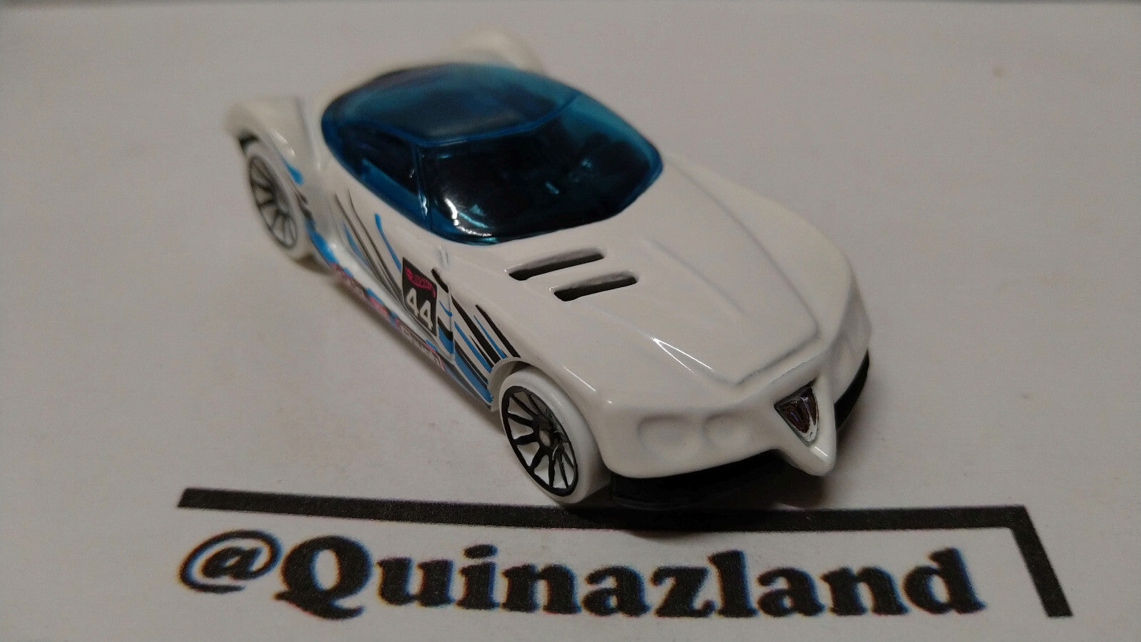 Hot Wheels 2016 multipack  Golden arrow     (A25)