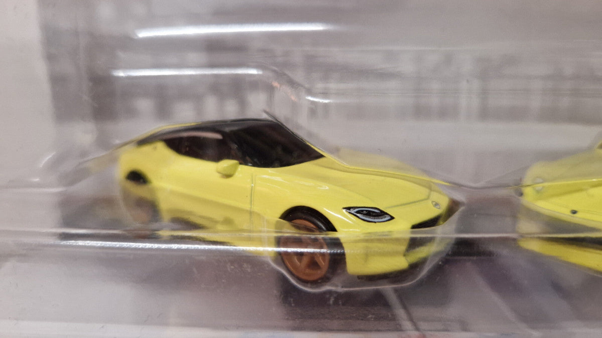 Hot Wheels 2022 premium 2 pack Nissan Z Proto & Nissan Fairlady Z (Cart)