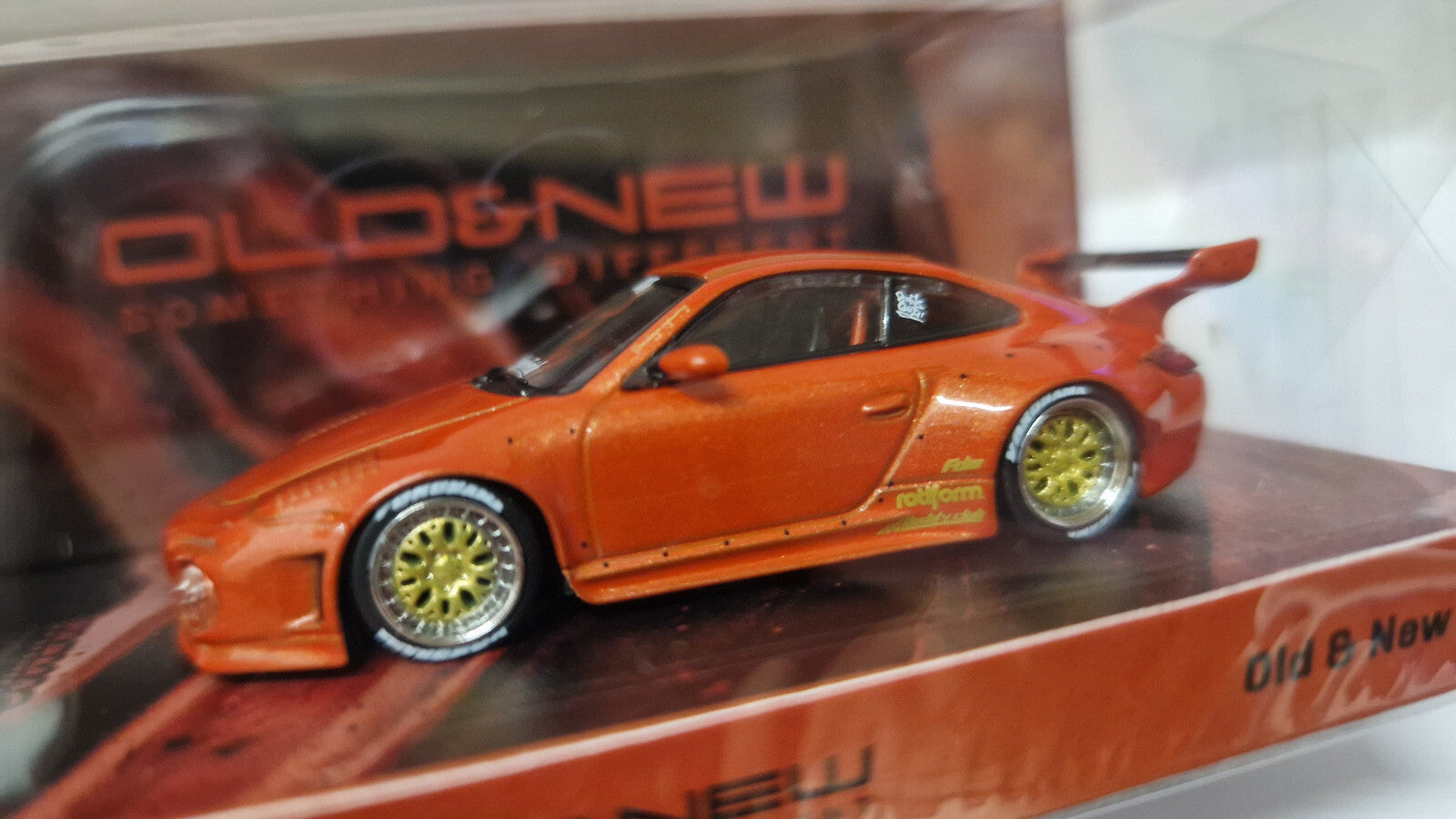 Tarmac Porsche Old & New 997 (NP43)