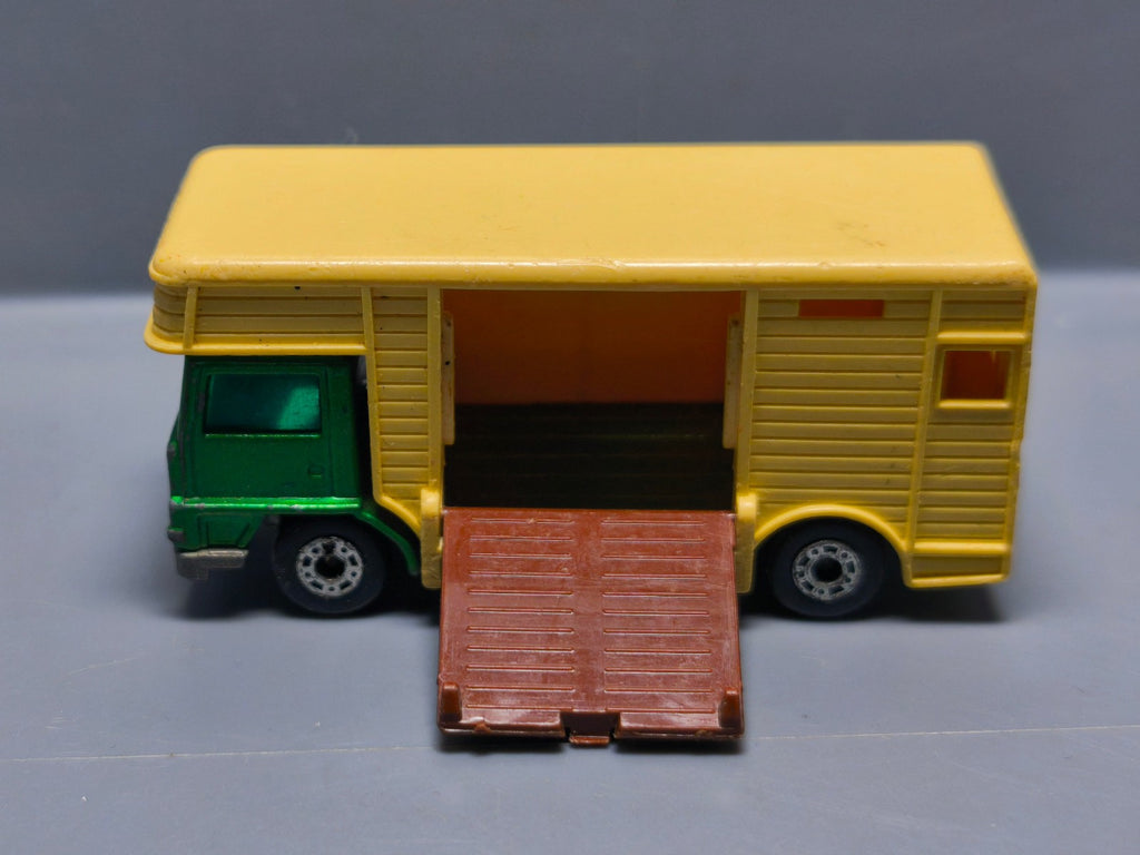 Matchbox Horse Box Bedford sans cheveaux (A17)