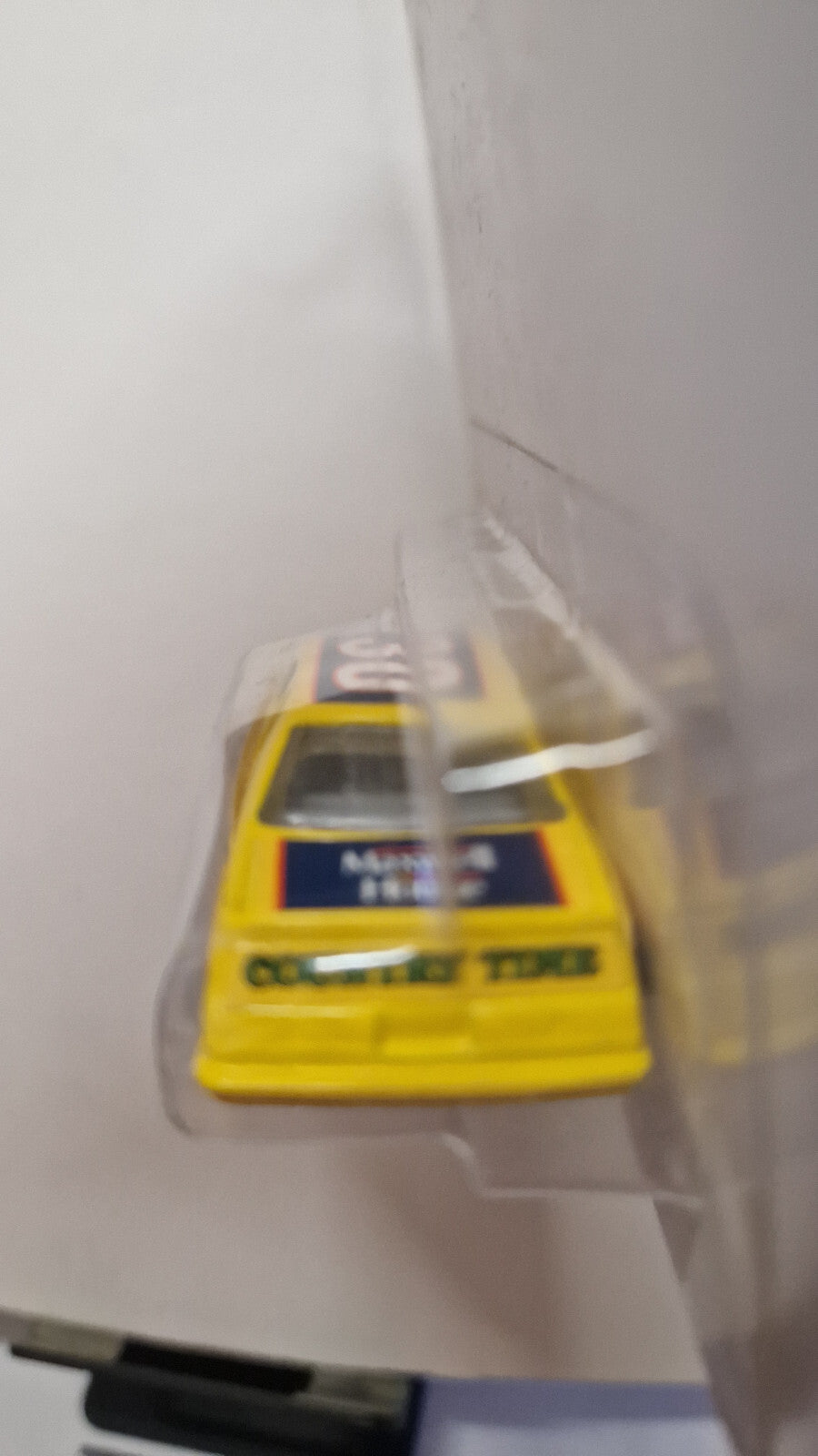ERTL 1990 Nascar Ford thunderbird country time  (NG81)