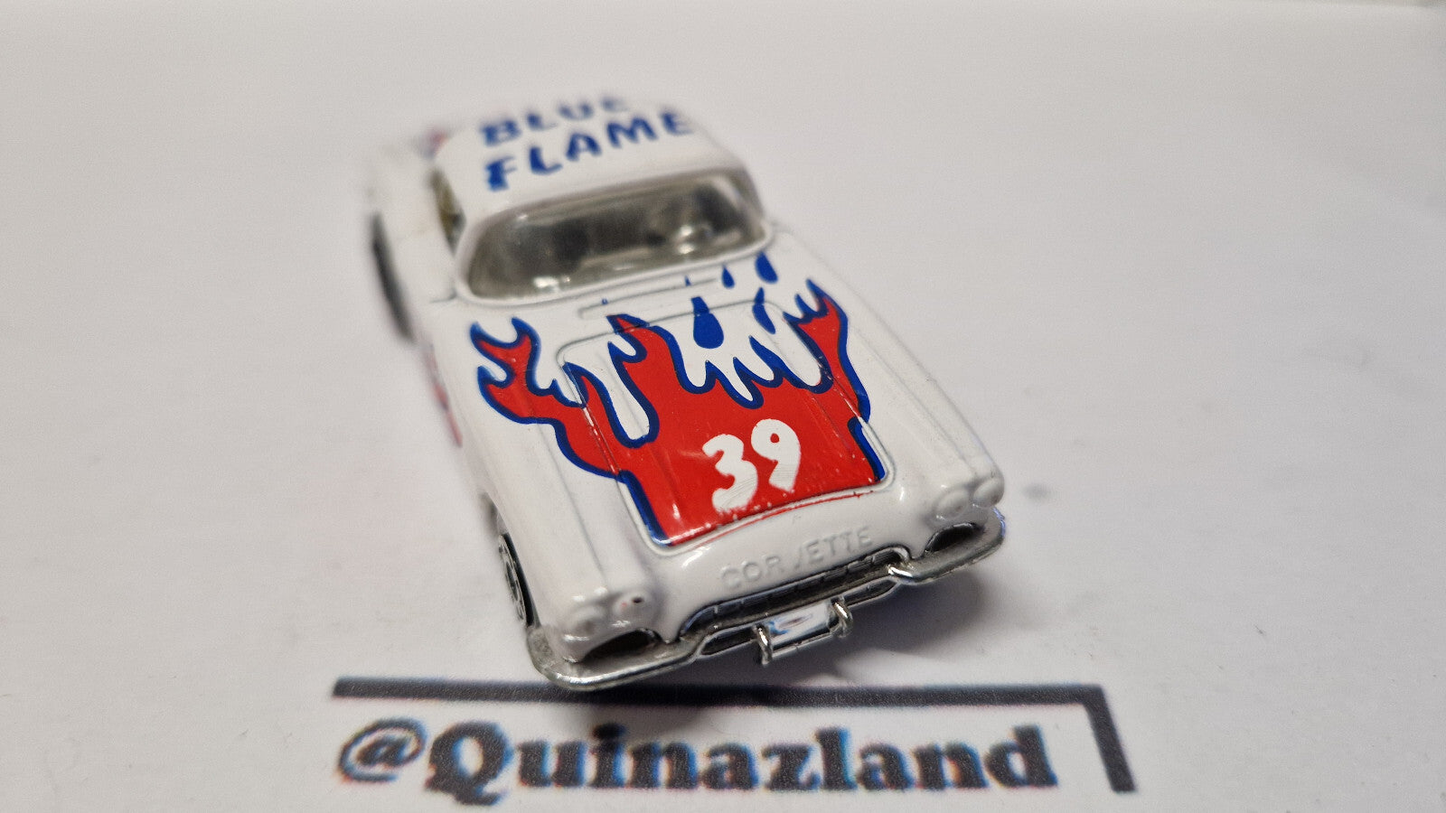 Matchbox 1983 mainline  1962 chevrolet corvette  (A06)