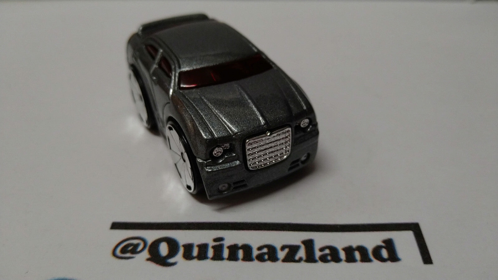 Hot Wheels First Editions Chrysler 300C  antibrouillard peint 2005-031 (A11)
