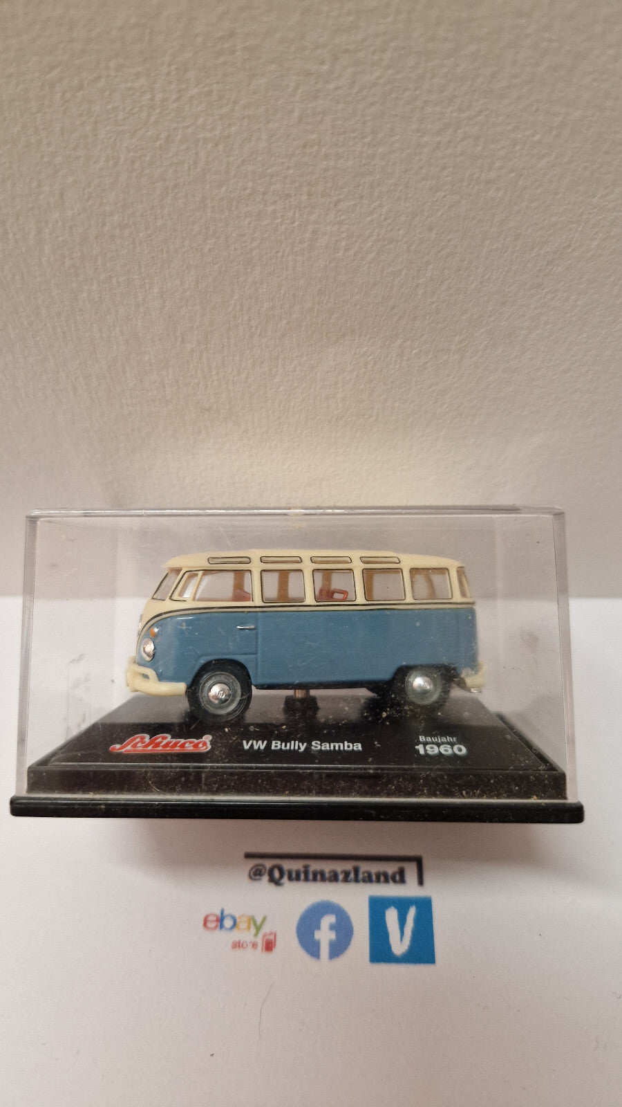 Schuco 1/72 Volkswagen bully samba  (NP31)