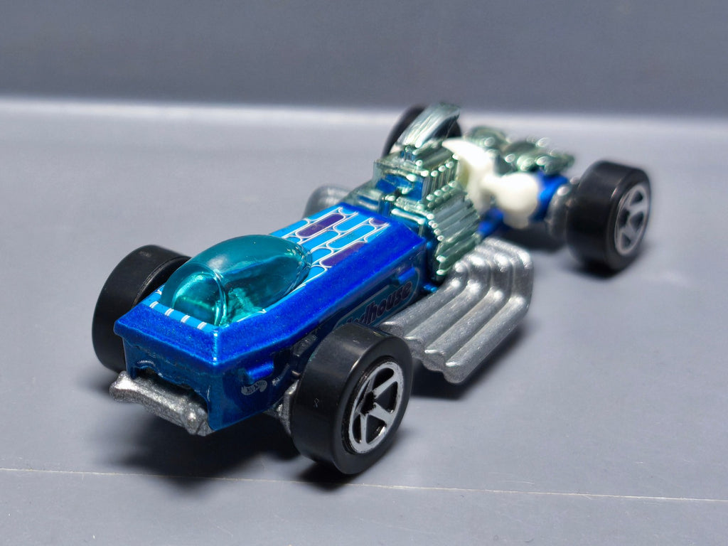 Hot Wheels Rigor motor 2000- 041 (A14)