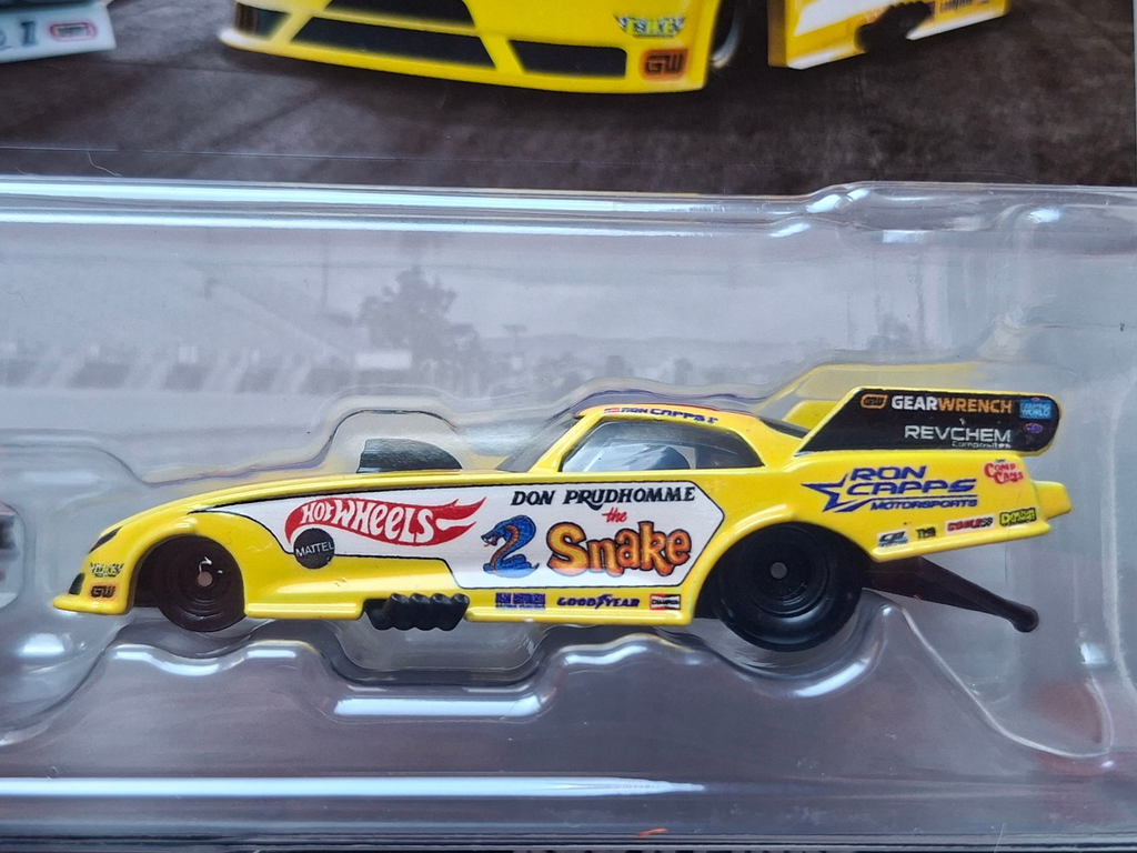 Hot Wheels  premium 2 pack ’72 Plymouth Cuda FC / Rob’N Pinks (CT11)