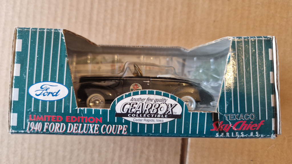 Gearbox Texaco sky chief 1940 Ford deluxe coupe  (C5)