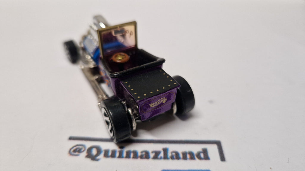 Hot Wheels 1998 exclusive FAO Schwarz  T-bucket  (A06)