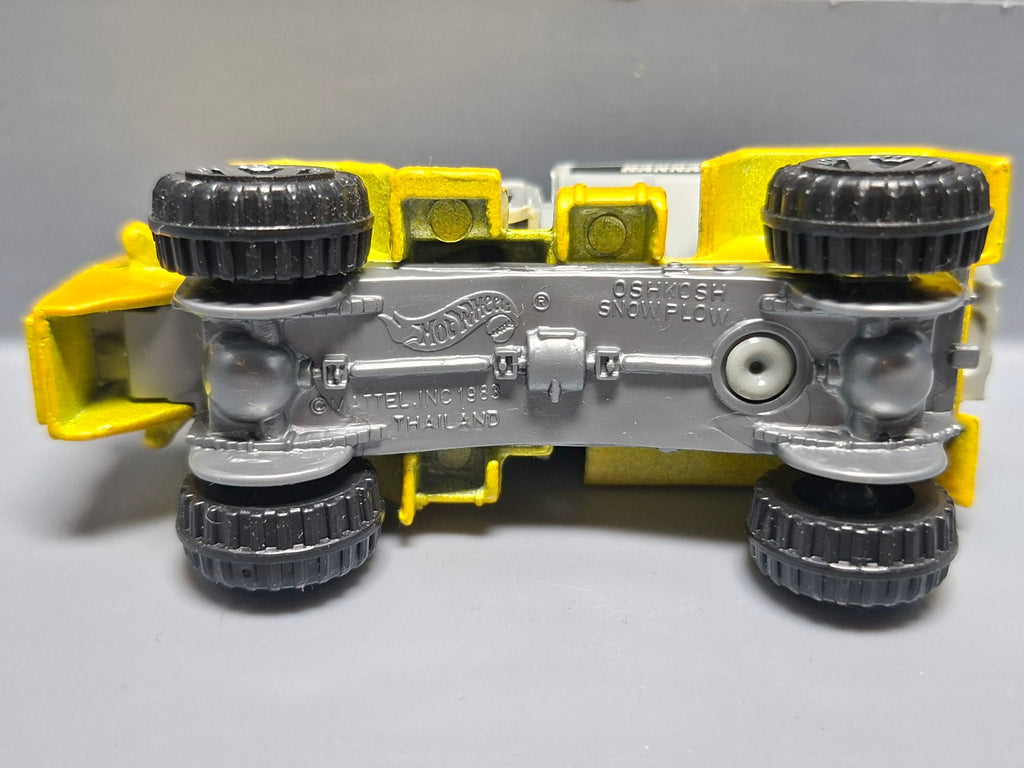 Hot Wheels Oshkosh snowplow version OR5SP thailand 2002-171  (CP05)
