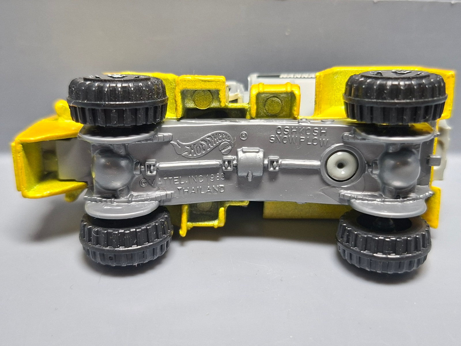 Hot Wheels Oshkosh snowplow version OR5SP thailand 2002-171  (CP05)