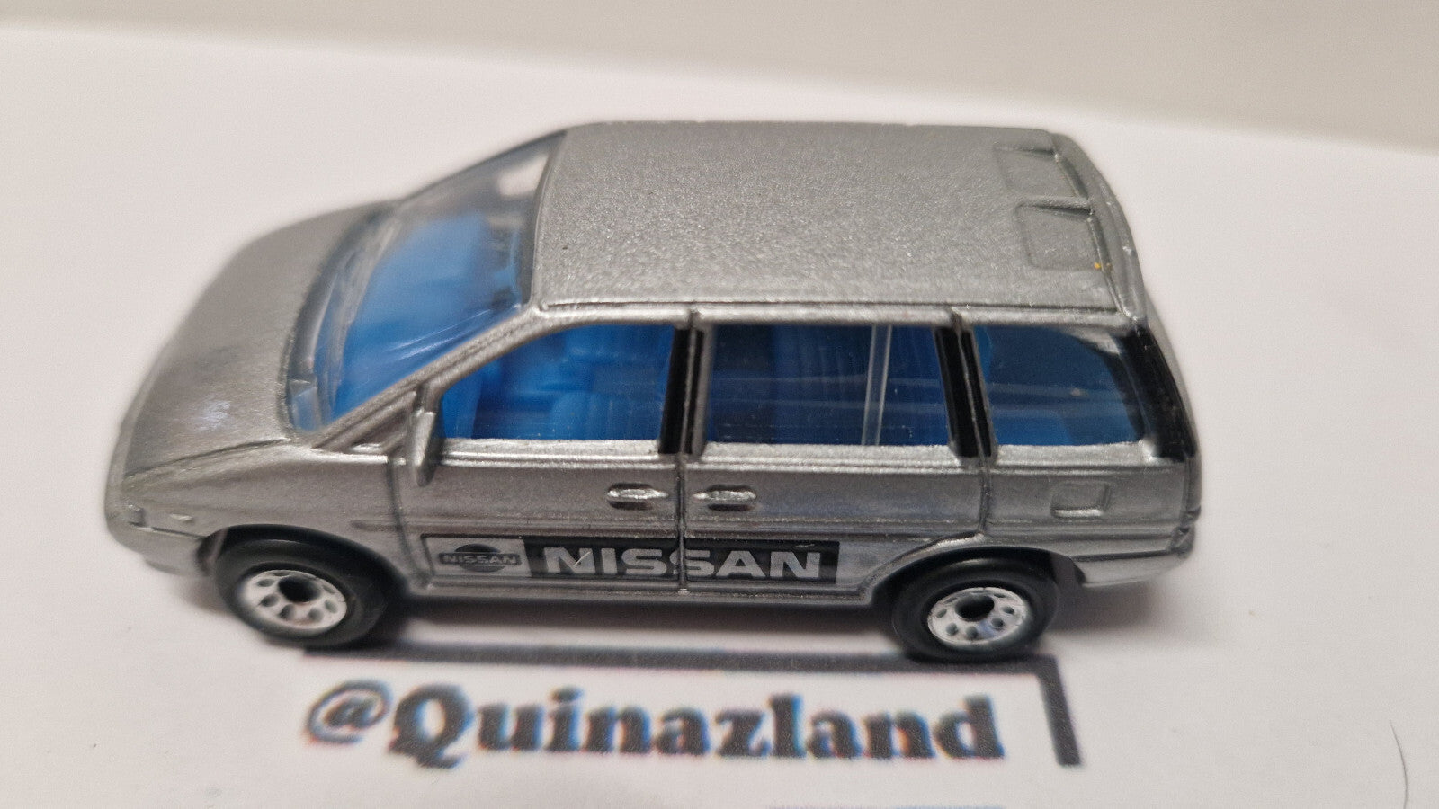 Matchbox 1992/93 mainline  Nissan prairie  (A30)