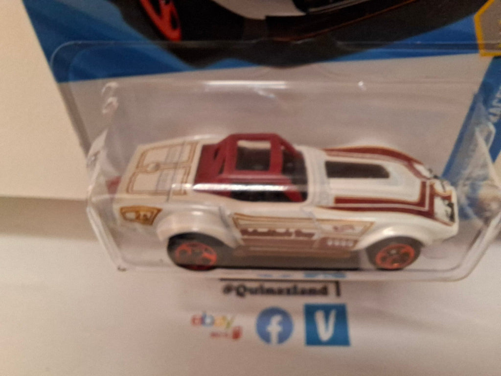 Hot Wheels '69 Corvette racer   2025-051 (NP05)