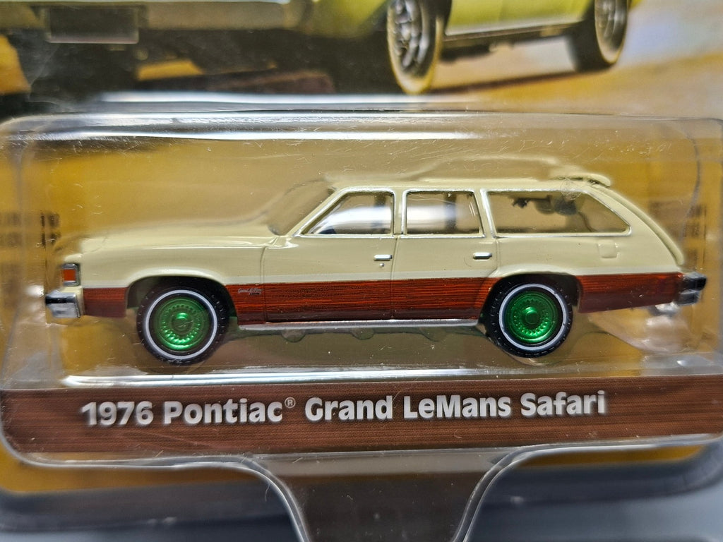 Greenlight Estate Wagons '76 Pontiac  leMans Safari Chase Green Wheels (NG23)