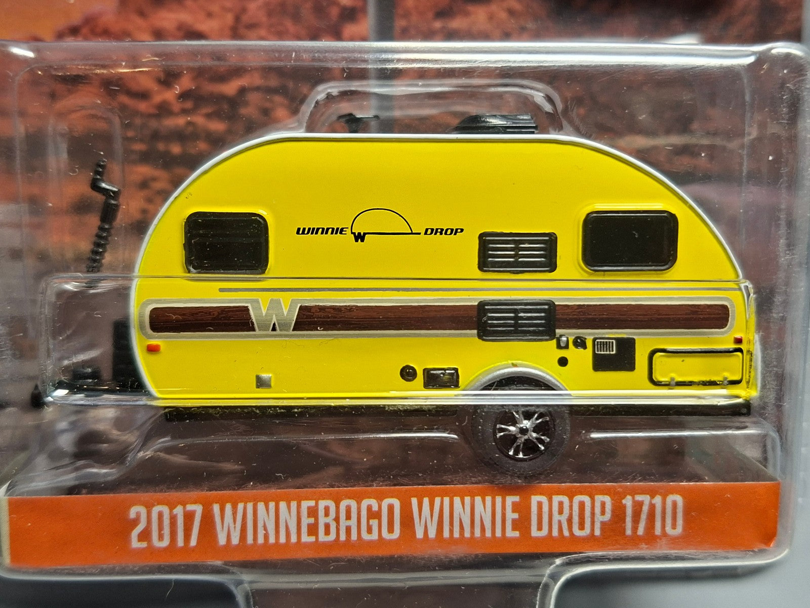 Greenlight Hitched Homes 2017 Winnebago Winnie Drop 1710 (NG32)