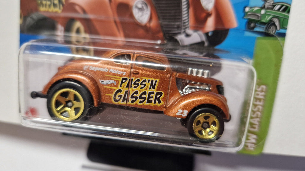 Hot Wheels Pass'n gasser 2023-212  (NP28)