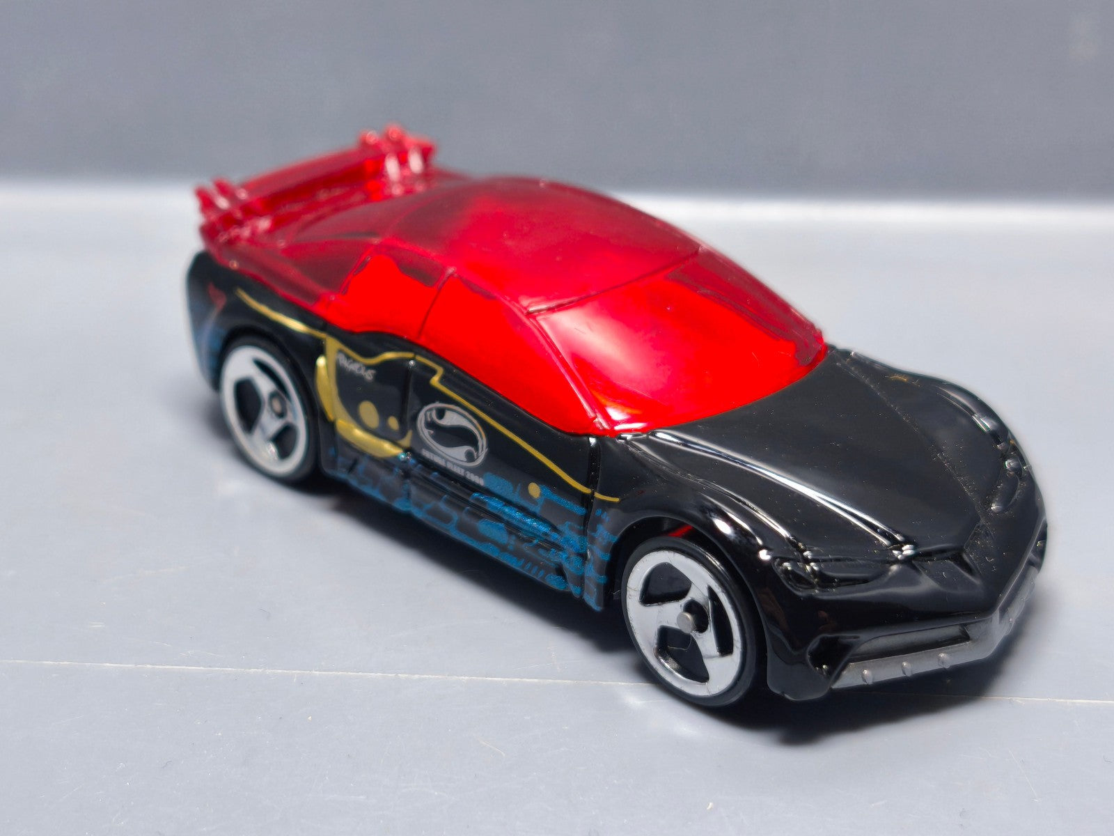 Hot Wheels Pontiac rageous version china 2000-002  (A13)