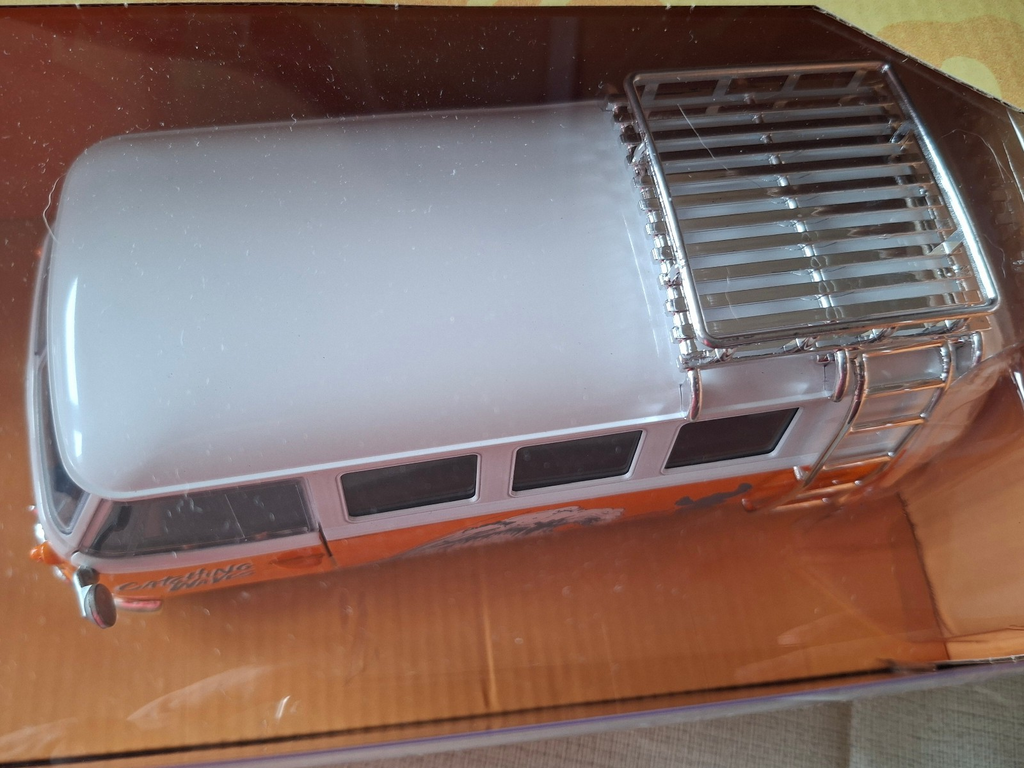 Jada 1/24  Stitch & 1961 Volkswagen Combi Bus (ET)