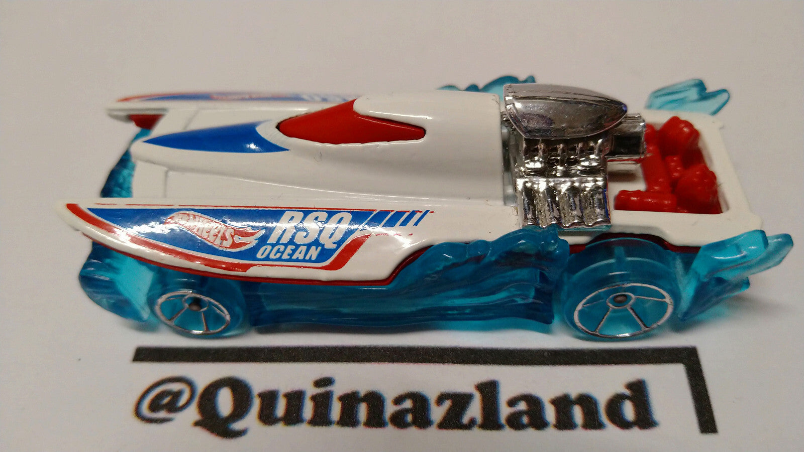 Hot Wheels Mad splash 2016- 214  (A11)