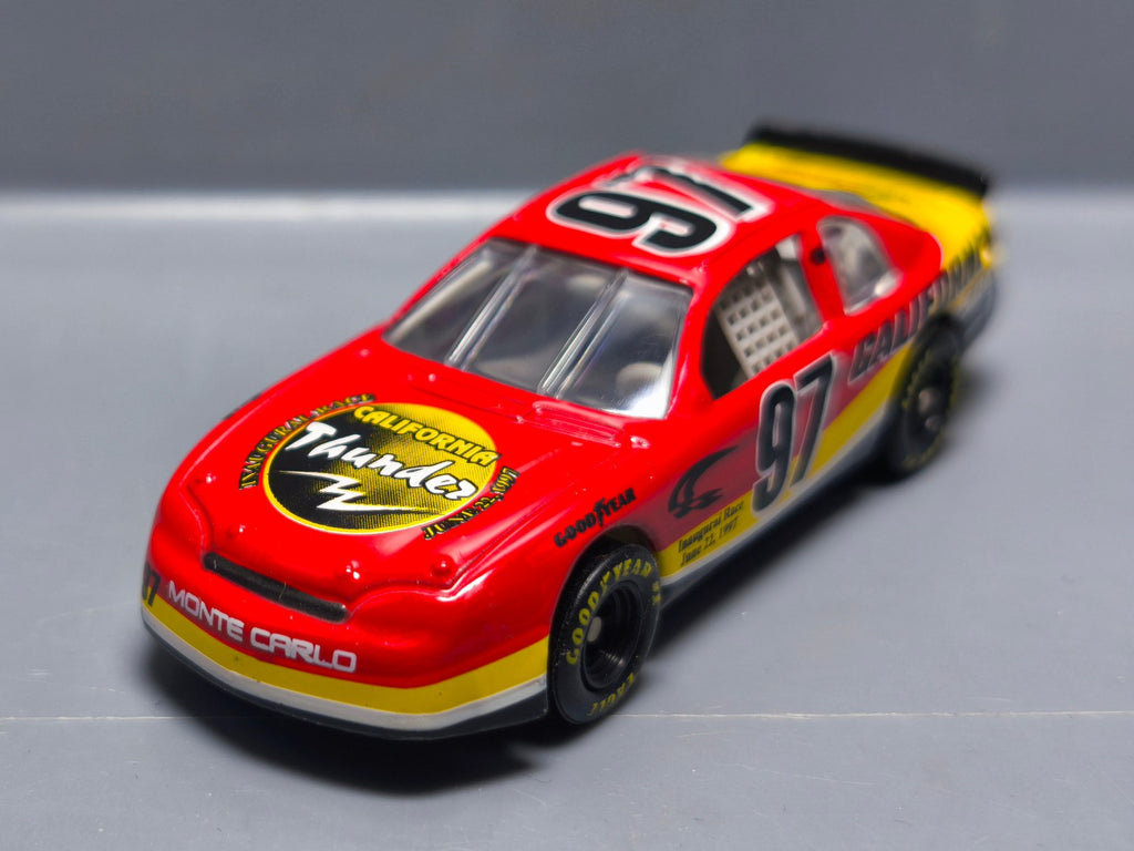 Revell  1997 Racing Chevrolet monte carlo pace car   (A20)