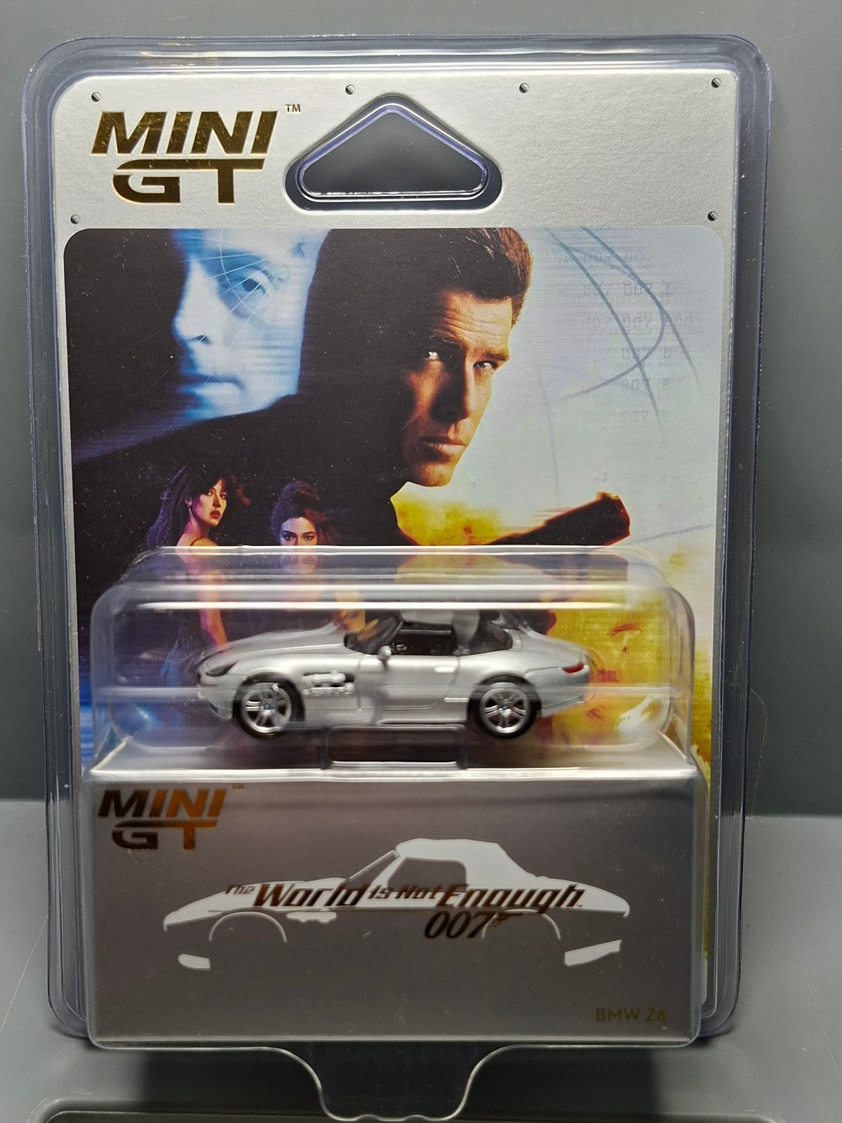 Mini GT 1999 BMW Z8 The World is not enough n° 906 (NG52)