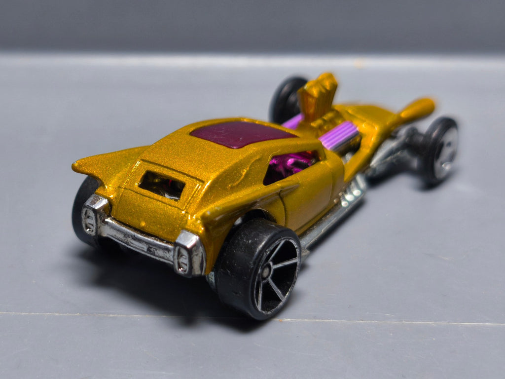 Hot Wheels Fangula 2010-008  (A10)