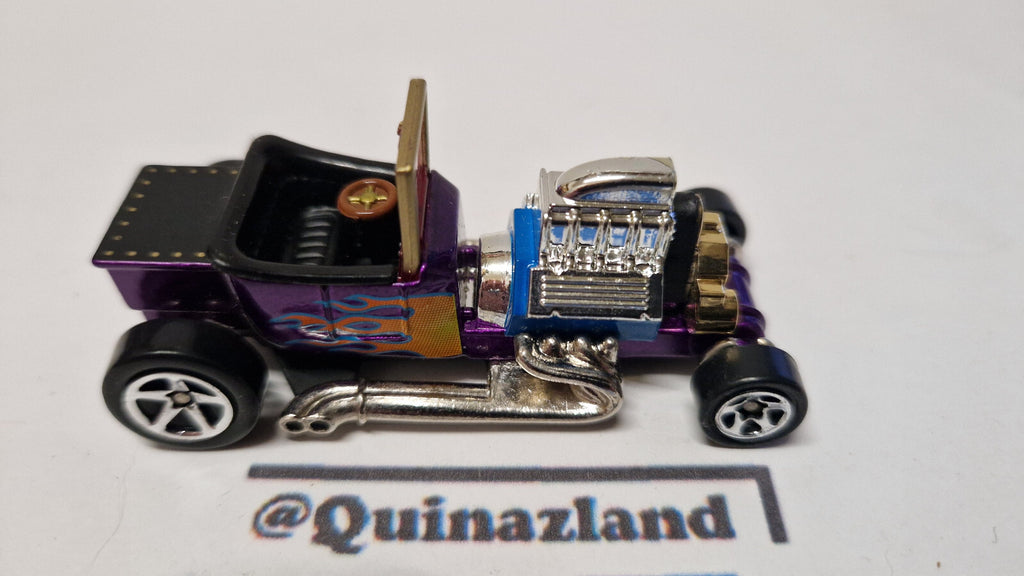 Hot Wheels 1998 exclusive FAO Schwarz  T-bucket  (A06)