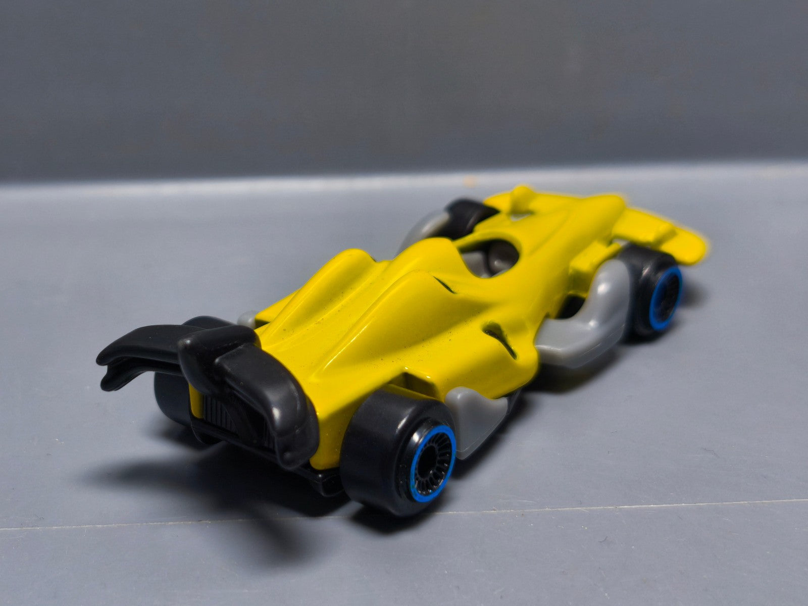 Hot Wheels Open wheel racer 2012 promo mcdo    (A02)