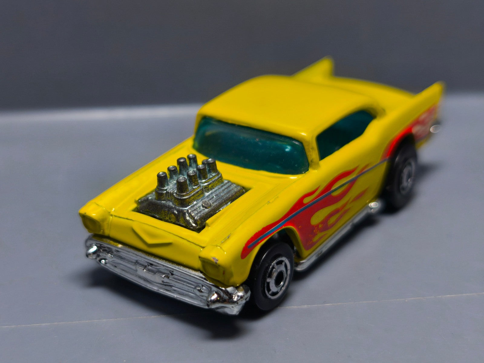 Hot Wheels 57 chevy HO chrome version sans nom sur base 1992-157   (A12)