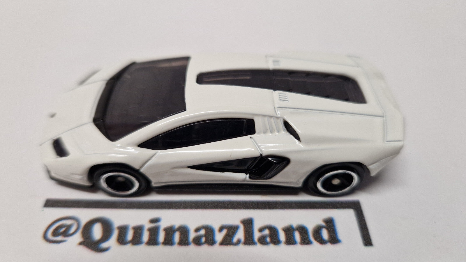 Tomica 2022 regular Lamborghini countach LPI 800-4 1/64 (CP06)