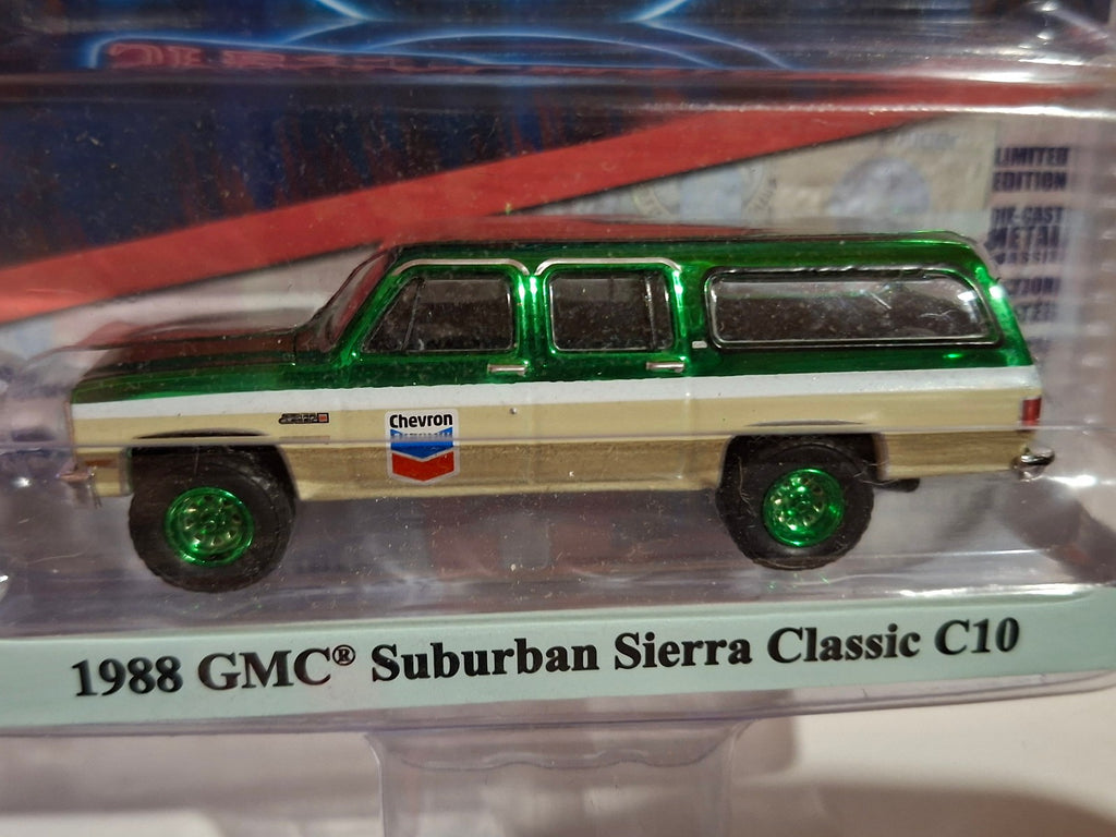 Greenlight Chevron special edition series 1  1988 GMC suburban sierra     (NG55)