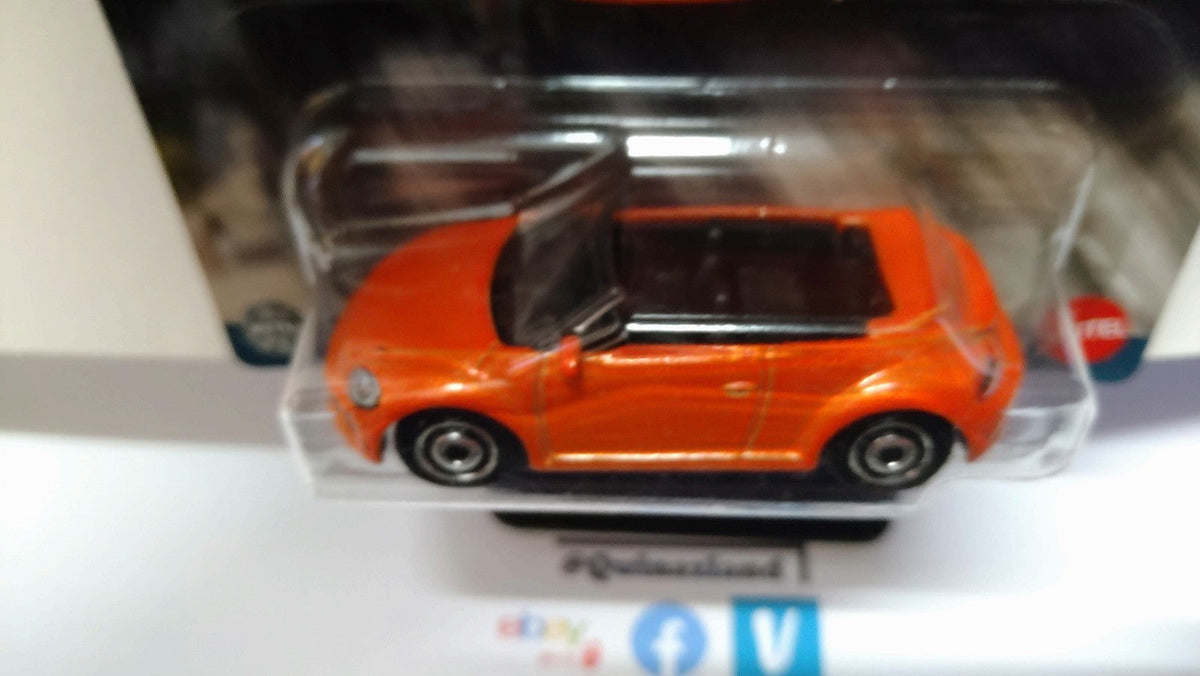 Matchbox German design 2019 Volkswagen Beetle convertible  (NP07)