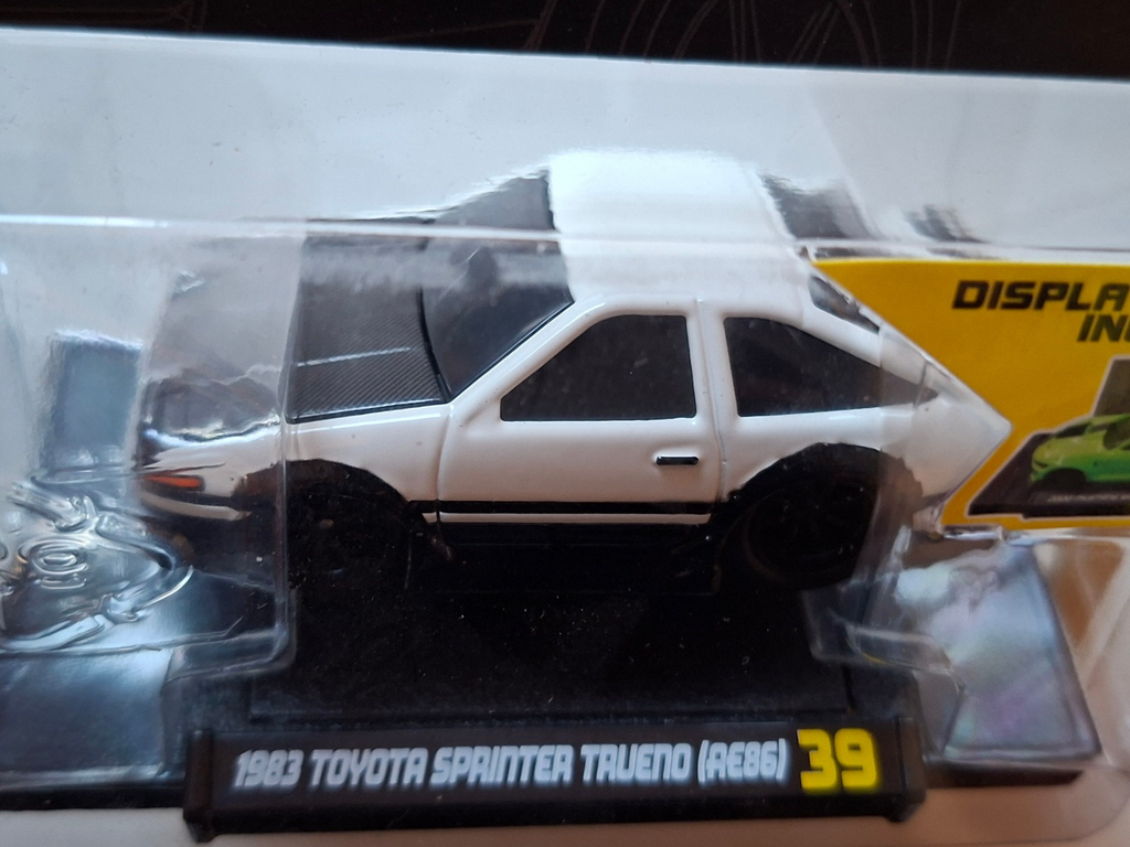 Maisto Muscle machines 1983 Toyota Sprinter trueno (AE86) (NG77)