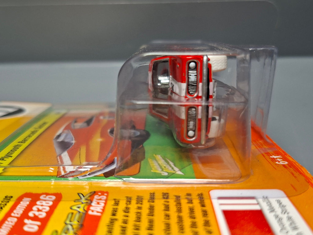 Johnny Lightning White lightning 1967 Plymouth Barracuda Custom  (NG25)